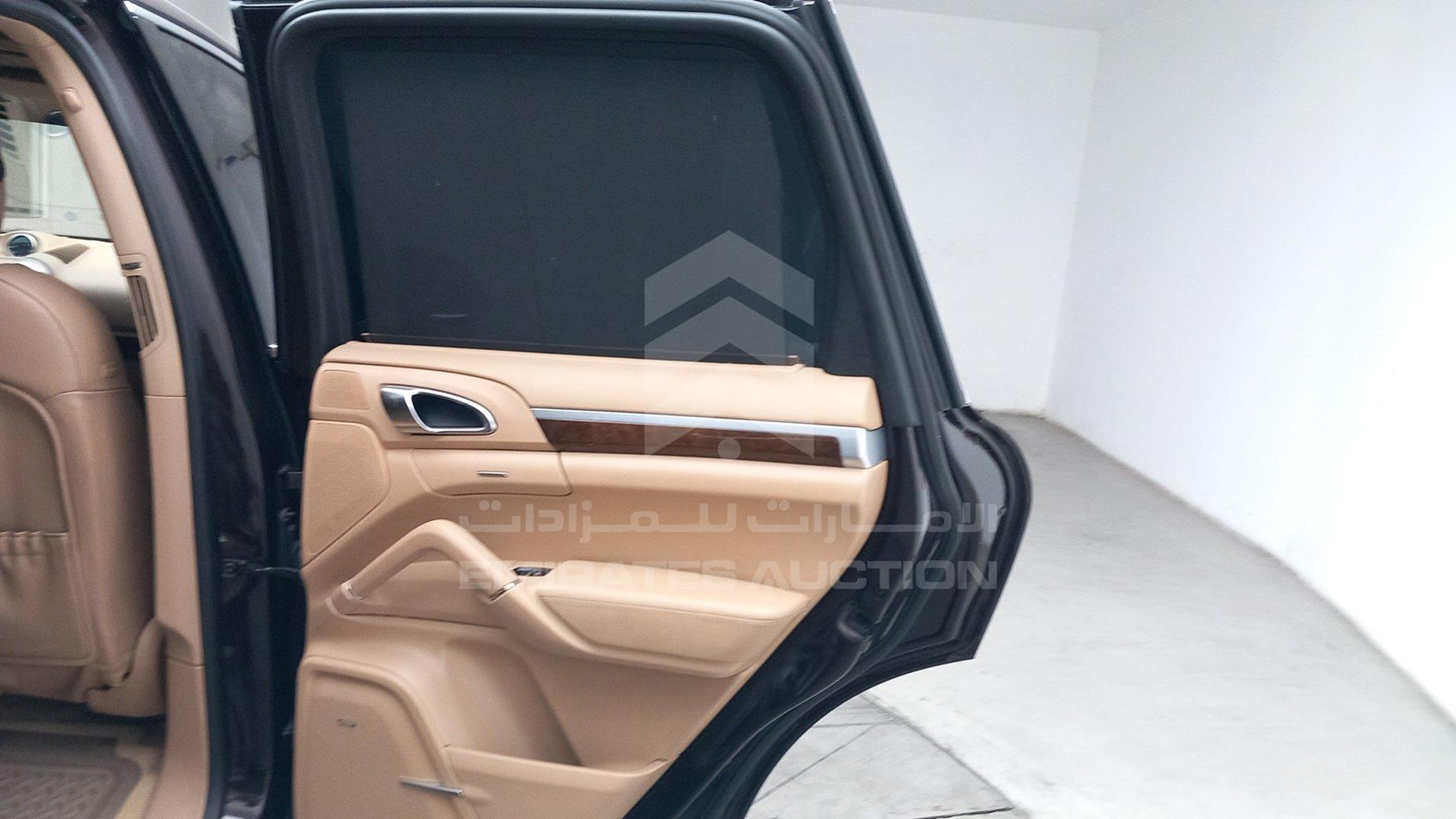 2014 PORSCHE CAYENNE VIN: WP1ZZZ92ZELA56182