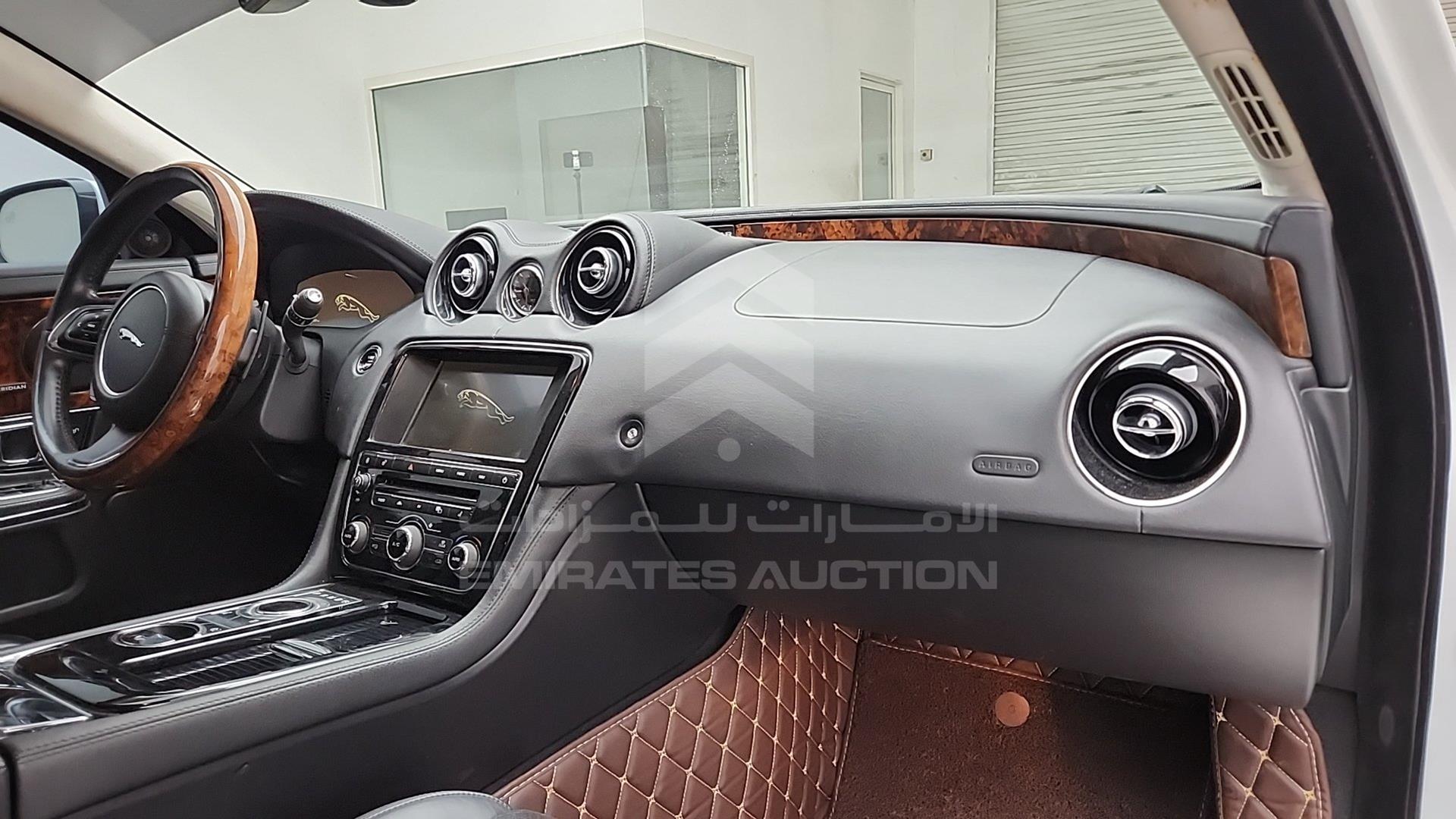 2014 JAGUAR XJL VIN: SAJAA22A5E8V64868
