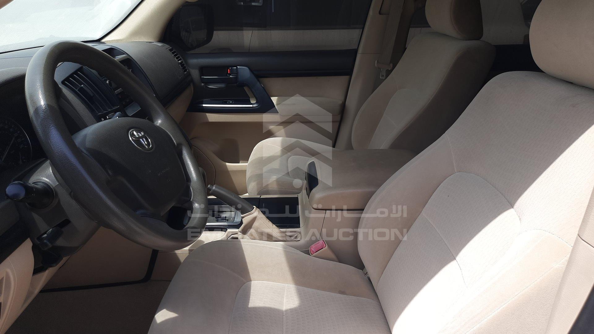 2014 TOYOTA LAND CRUISER VIN: JTMDU09J9E5082015