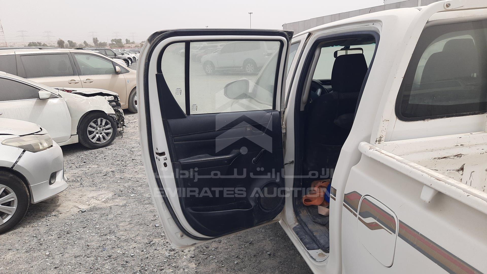 2020 TOYOTA HILUX VIN: MR0DX9CD9L2525357