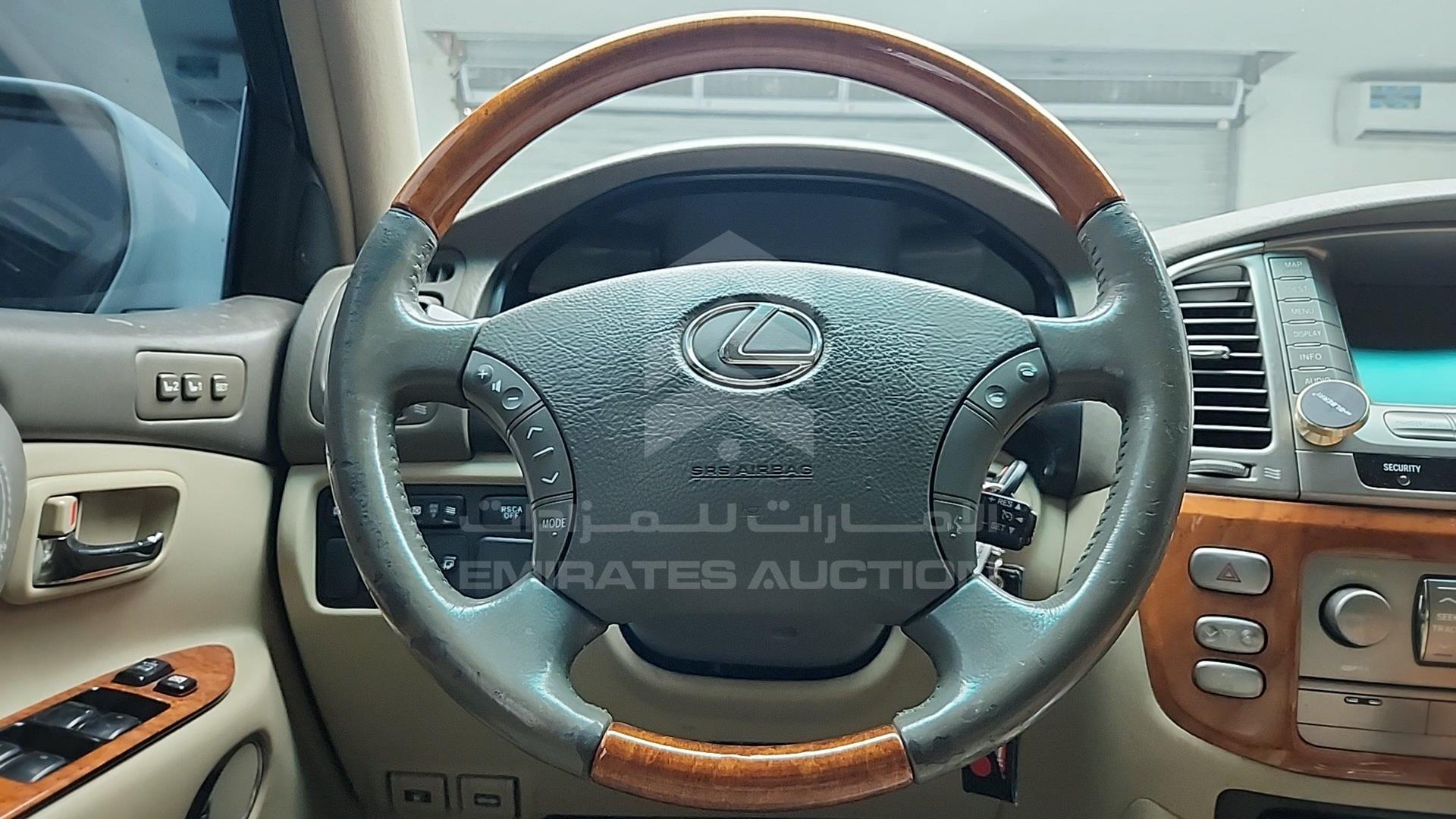 2005 LEXUS LX 470 VIN: JTJHT00W154003131