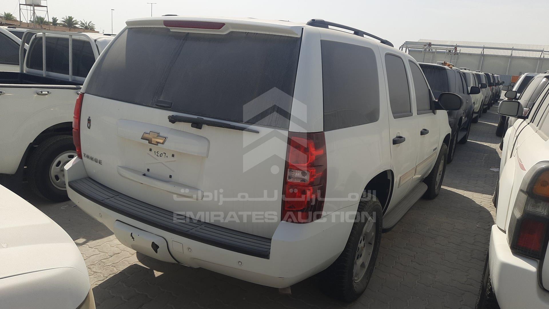 2010 CHEVROLET TAHOE VIN: 1GNUKAE02AR264285