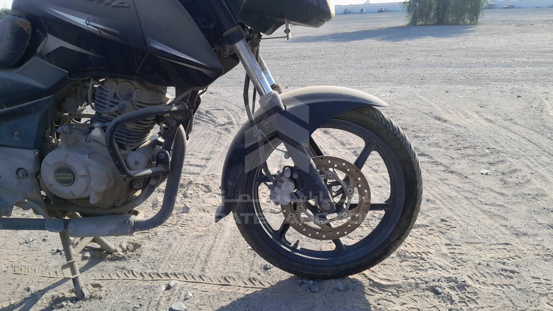 2017 BAJAJ PULSAR 180CC VIN: MD2A12DZ3GCG78351