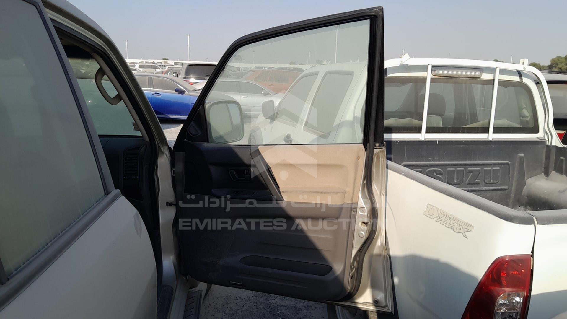 2006 MITSUBISHI PAJERO VIN: JMYLRV73W6J713434