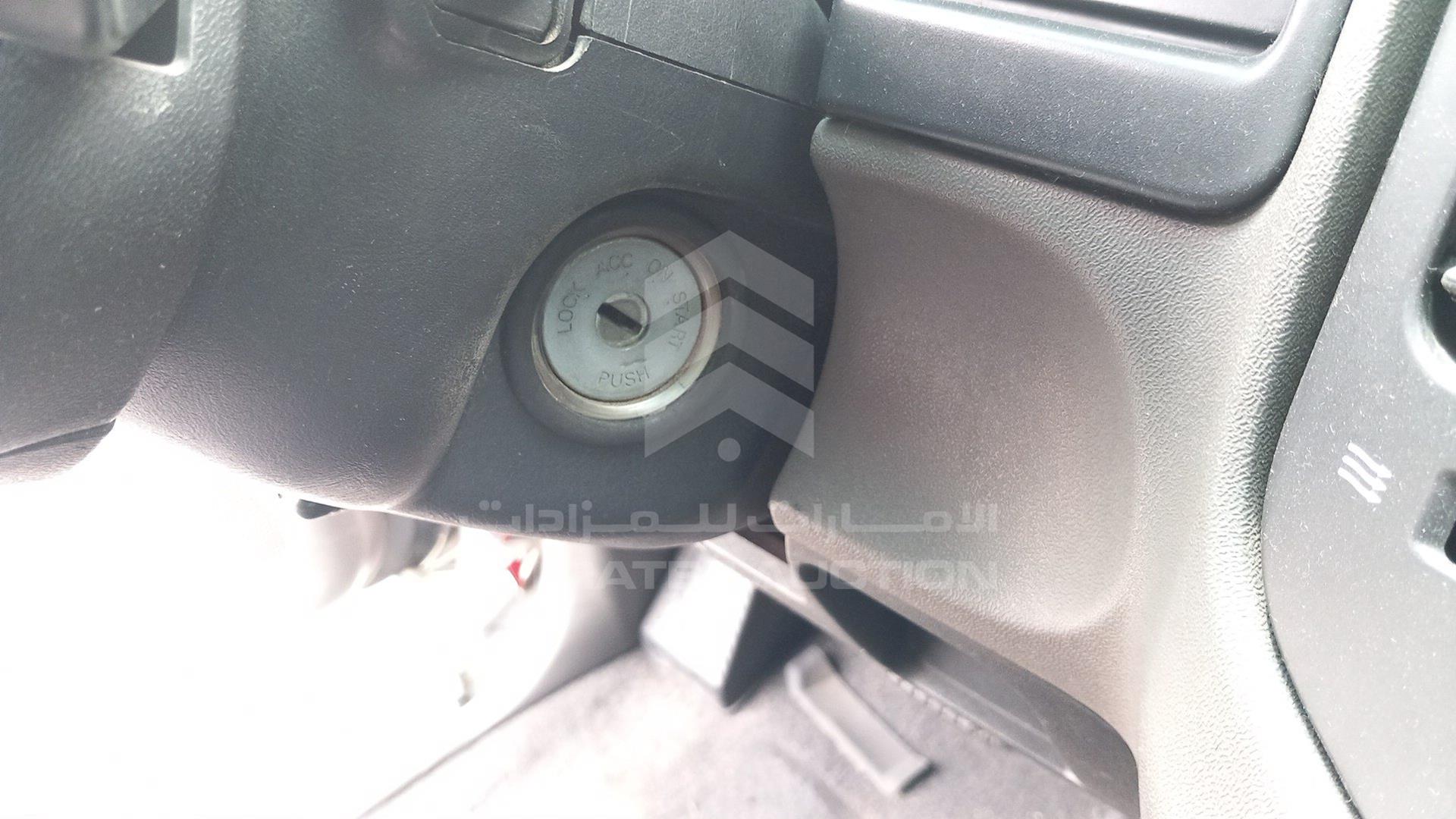 2003 MITSUBISHI PAJERO VIN: JMYMRV63W3J706395