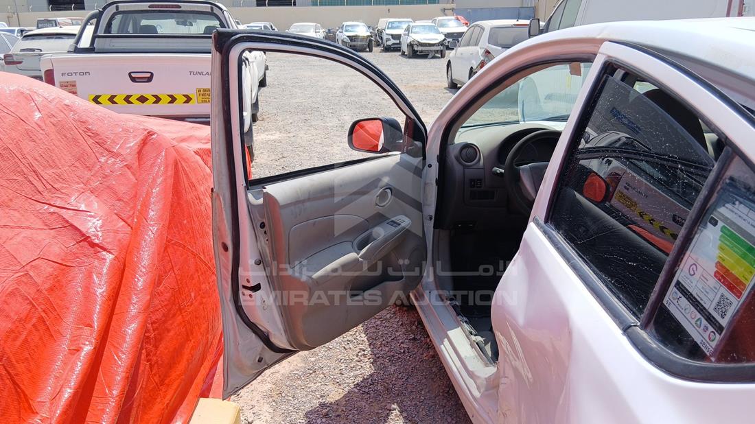 نيسان صني 2018 — الباب الأمامي الأيسر — صورة 10