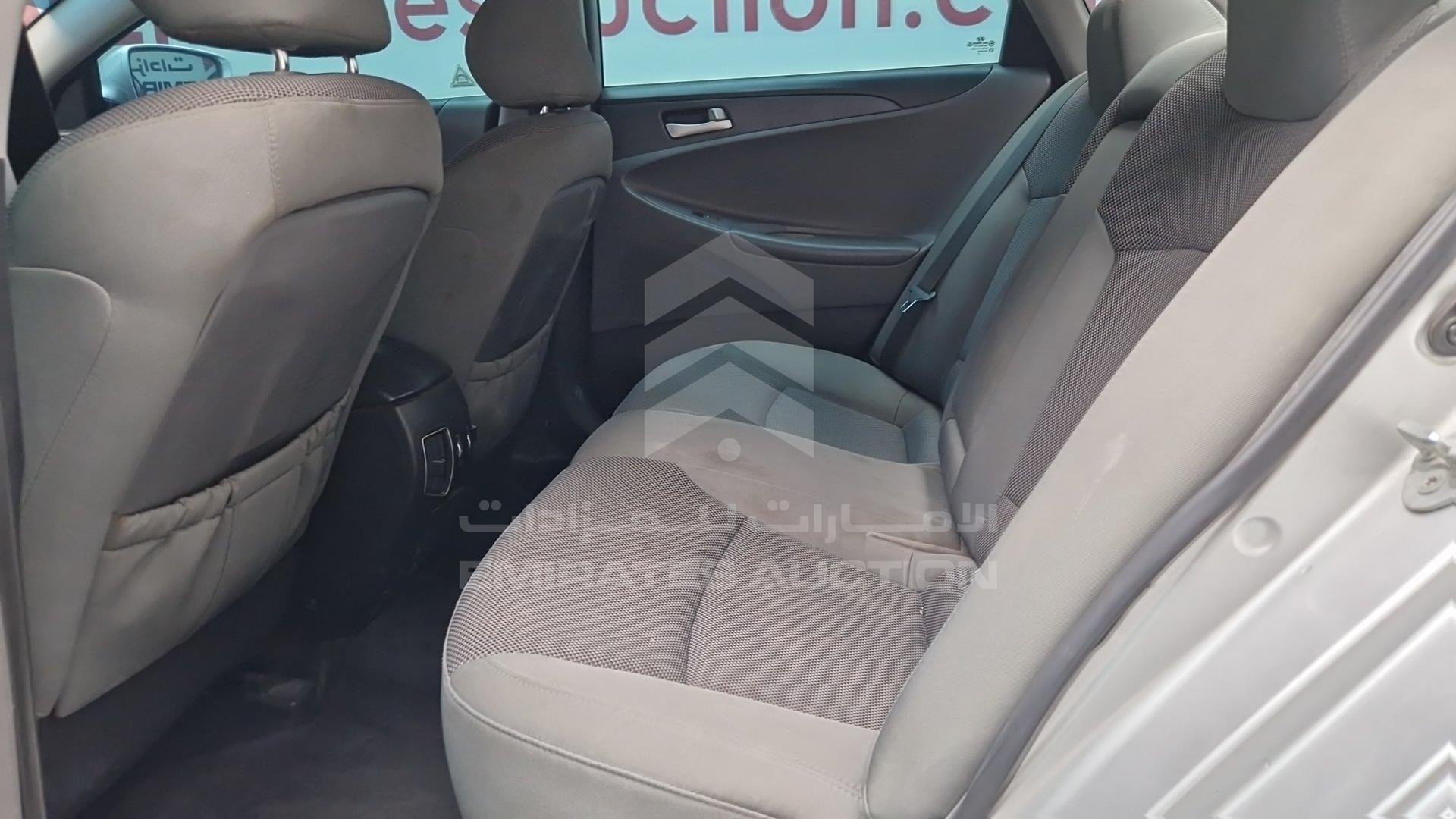 2014 HYUNDAI SONATA VIN: KMHEB41C0EA625057