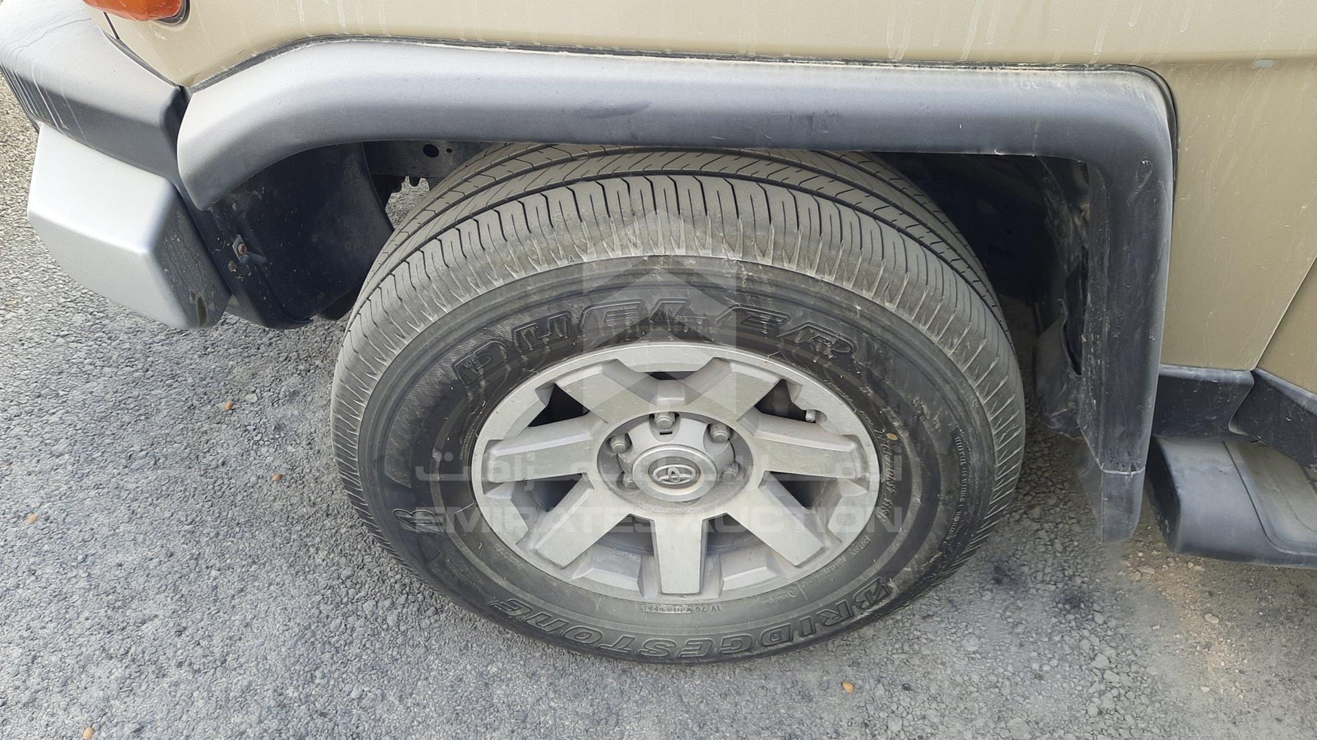 2014 TOYOTA FJ CRUISER VIN: JTEBU11F3EK198103