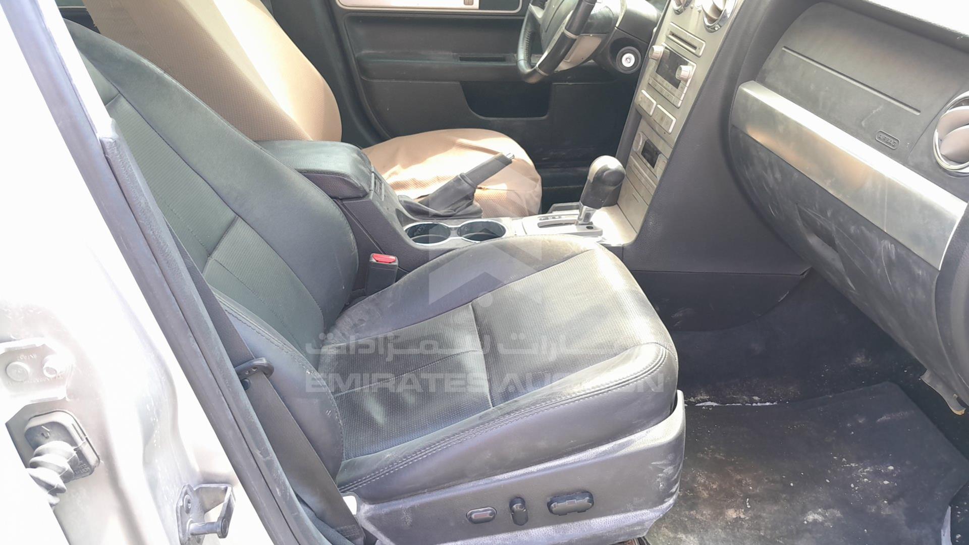 2008 LINCOLN MKZ VIN: 3LNHM28TX8R617690