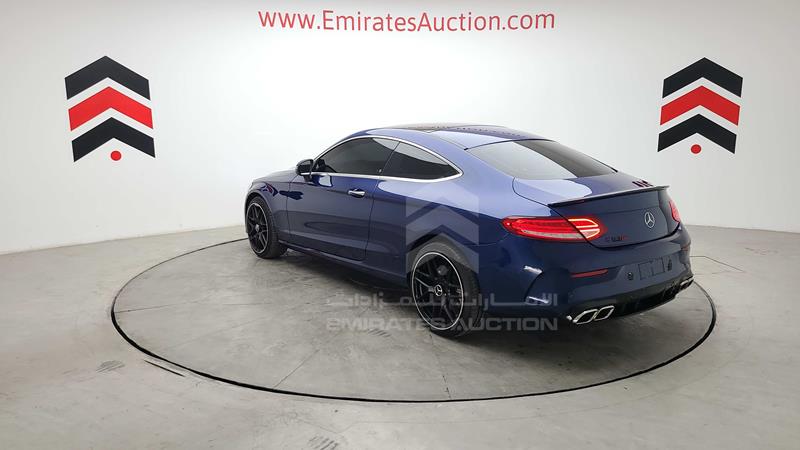 WDDWJ4JB4HF383700 Auction: EmiratesAuction Lot: 406062 WDDWJ4JB4HF383700 Mercedes C 300 2017 BLUE Photo 9