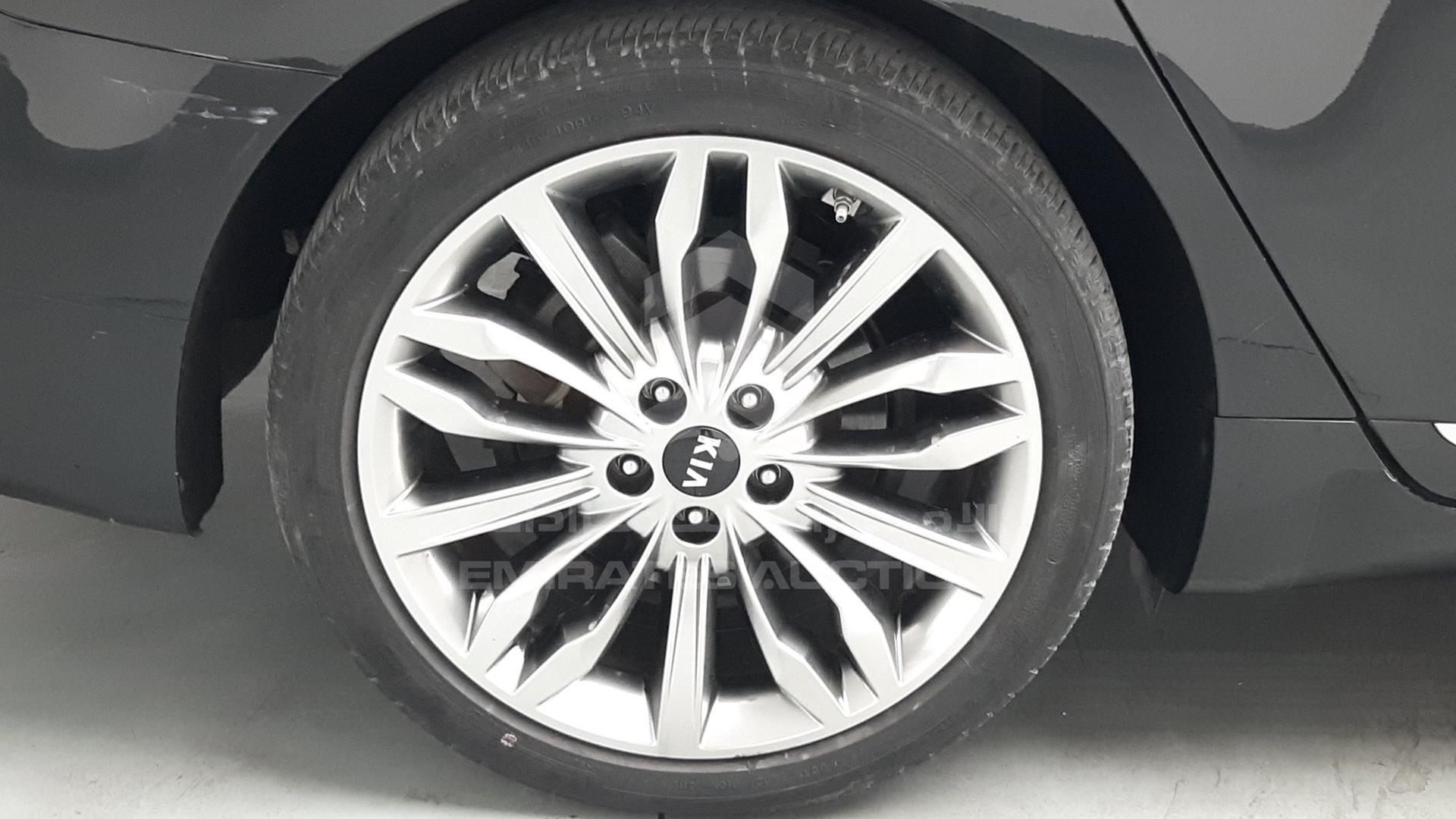 2020 KIA K7 VIN: KNALD416BLA199136