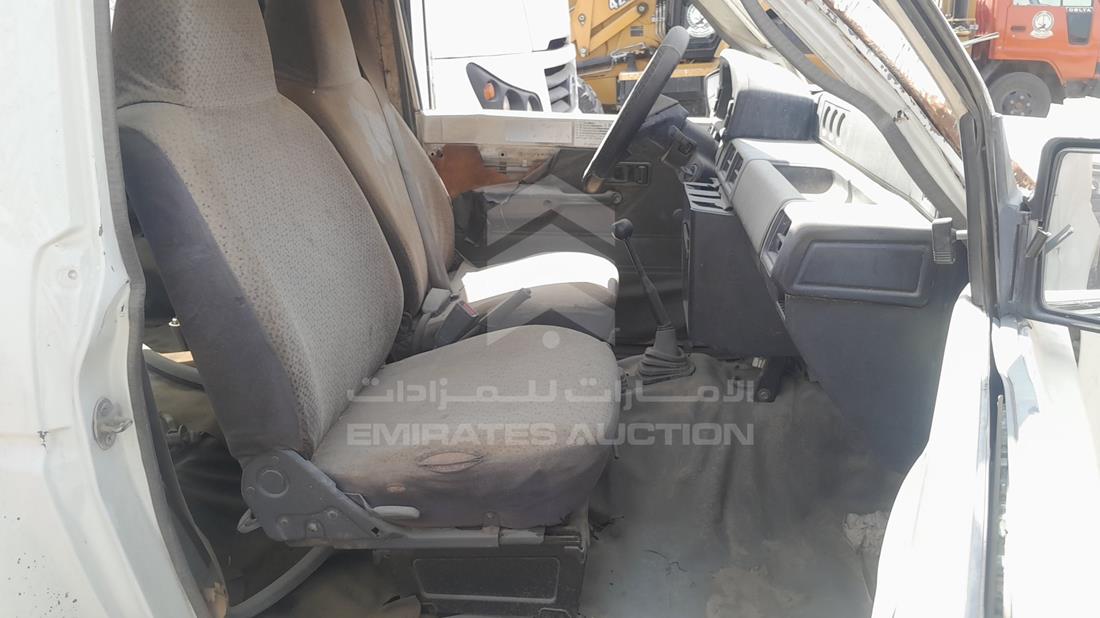 2001 Daihatsu Rocky — Front Right Passenger Seat View — Photo 20