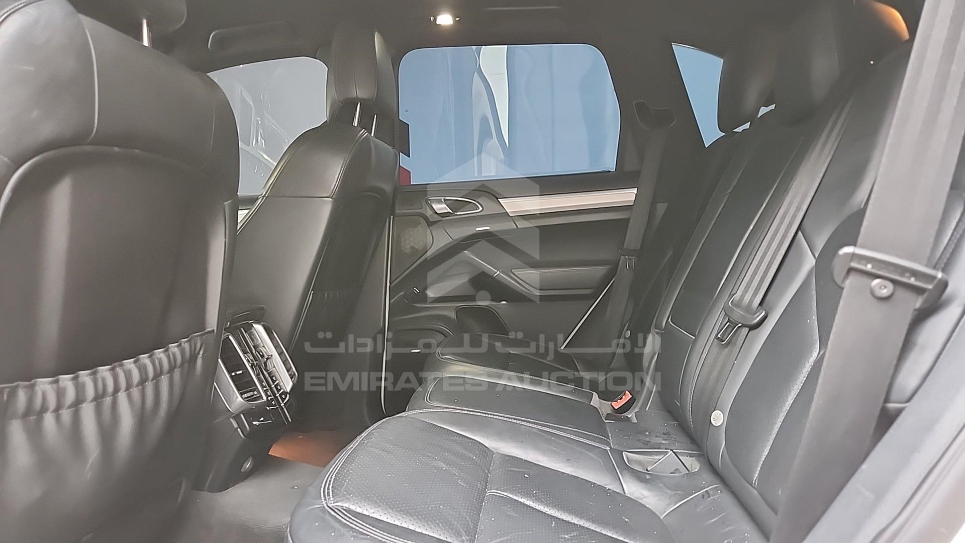 2011 PORSCHE CAYENNE VIN: WP1ZZZ92ZBLA41361