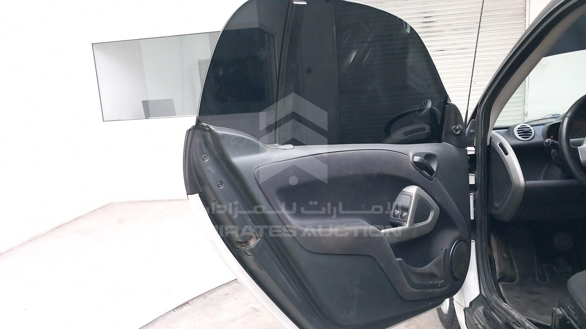 2014 SMART FORTWO VIN: WMEEJ3BA9EK739570