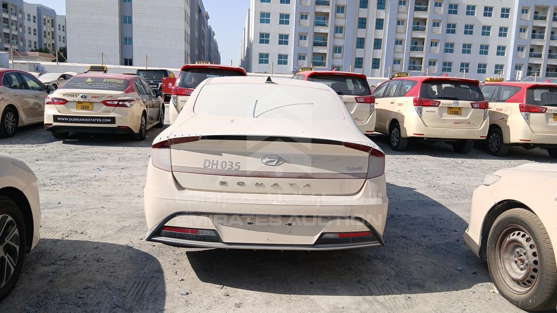 2021 Hyundai Sonata Hybrid — Rear View — Photo 8