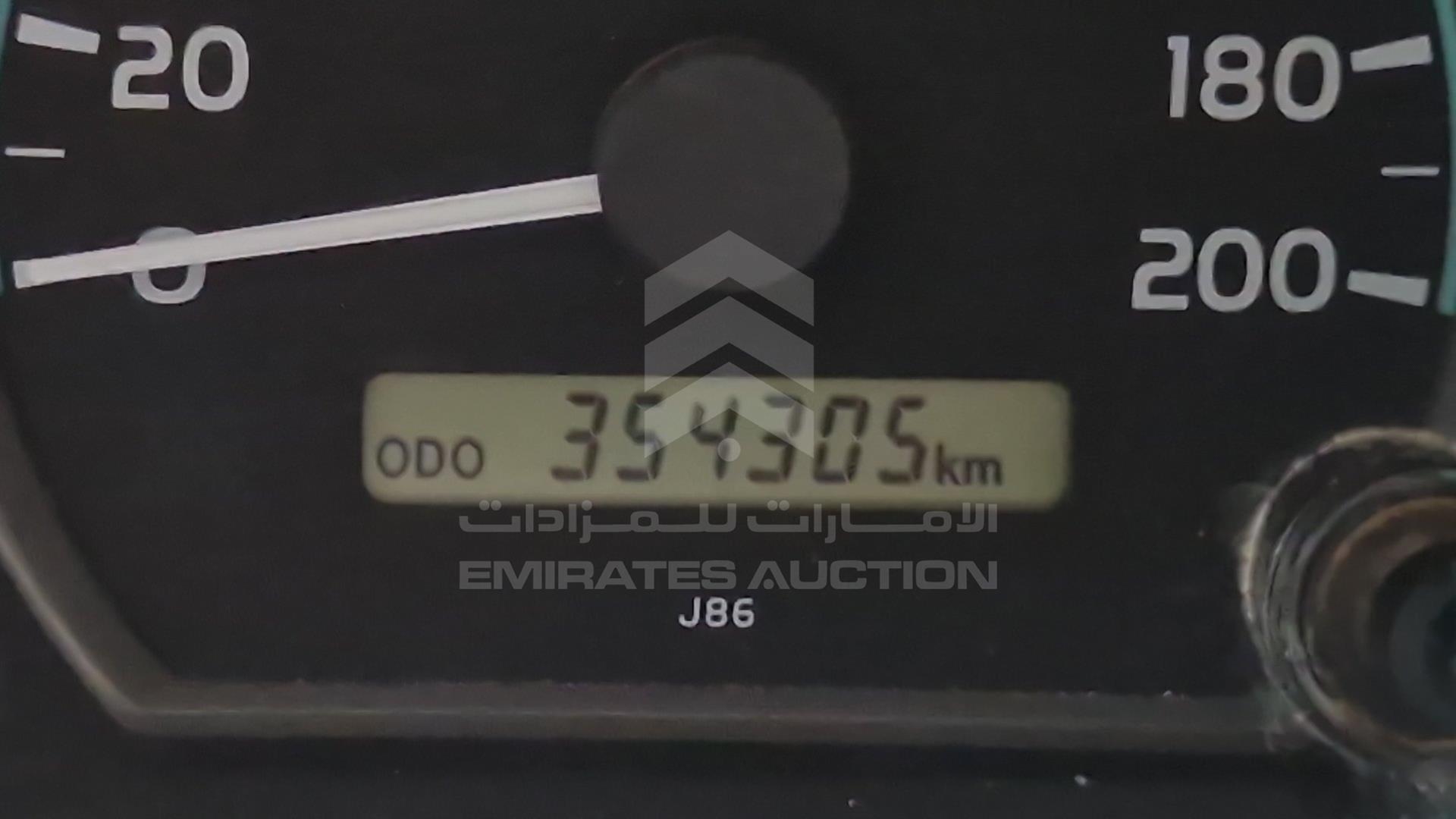 2018 TOYOTA LAND CRUISER VIN: JTFBU71J6J7069756
