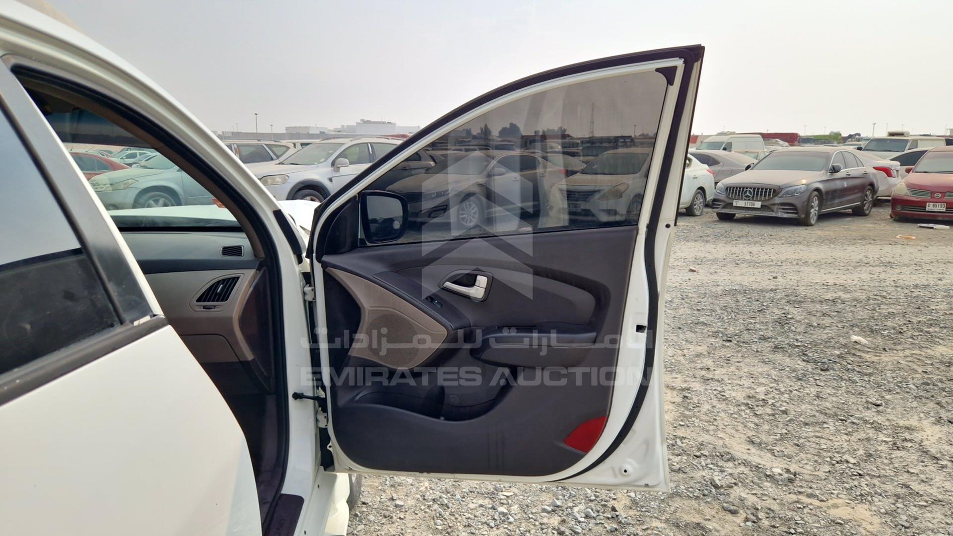 2013 HYUNDAI TUCSON VIN: KMHJT81B3DU674809