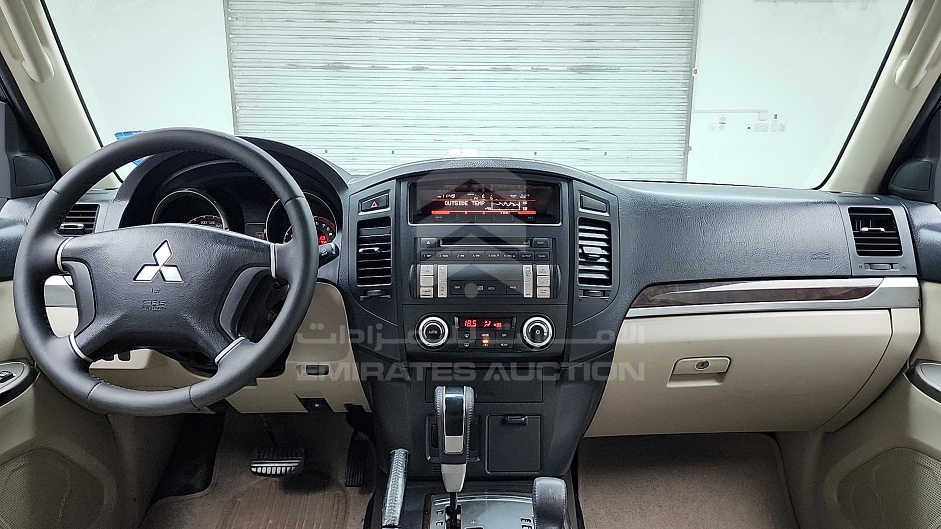 2013 MITSUBISHI PAJERO VIN: JMYLRV95WDJ704386