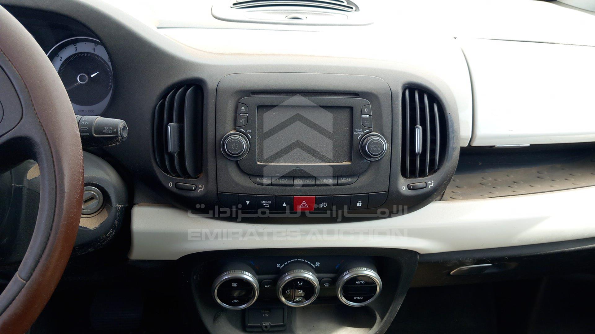 2015 FIAT 500L VIN: ZFBCFADH8FZ031859