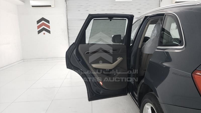 WAUKF68R29A022132 Auction: EmiratesAuction Lot: 405536 WAUKF68R29A022132 Audi Q5 2009 GREY Photo 21