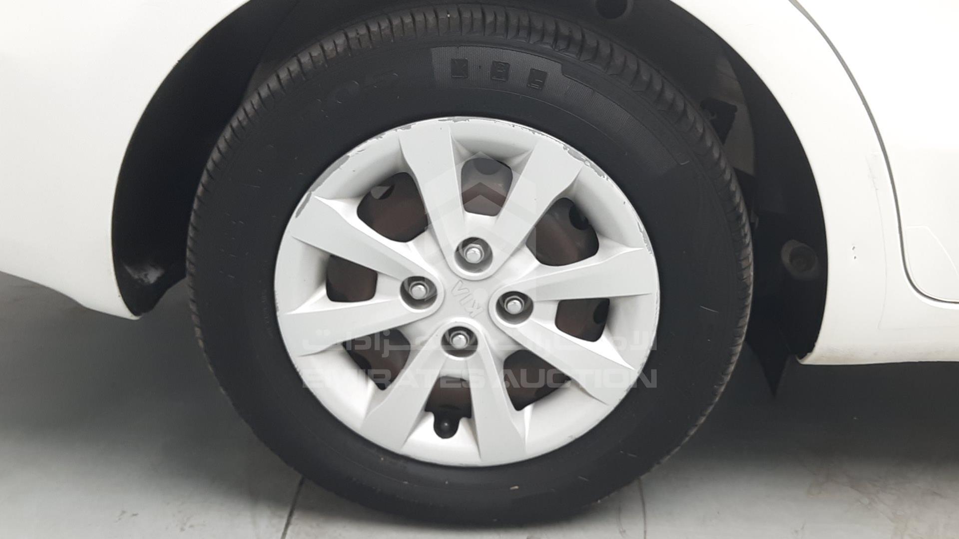 2015 KIA RIO VIN: KNADN4128F6498915