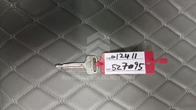 2002 Toyota Camry — Keys — Photo 6 — Thumbnail