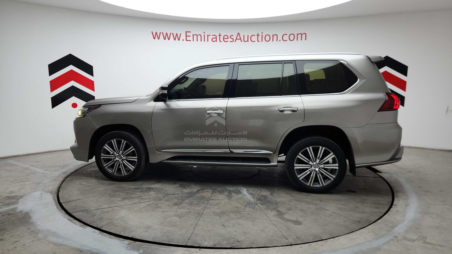 2017 LEXUS LX 570 VIN: JTJHY00W7H4233309