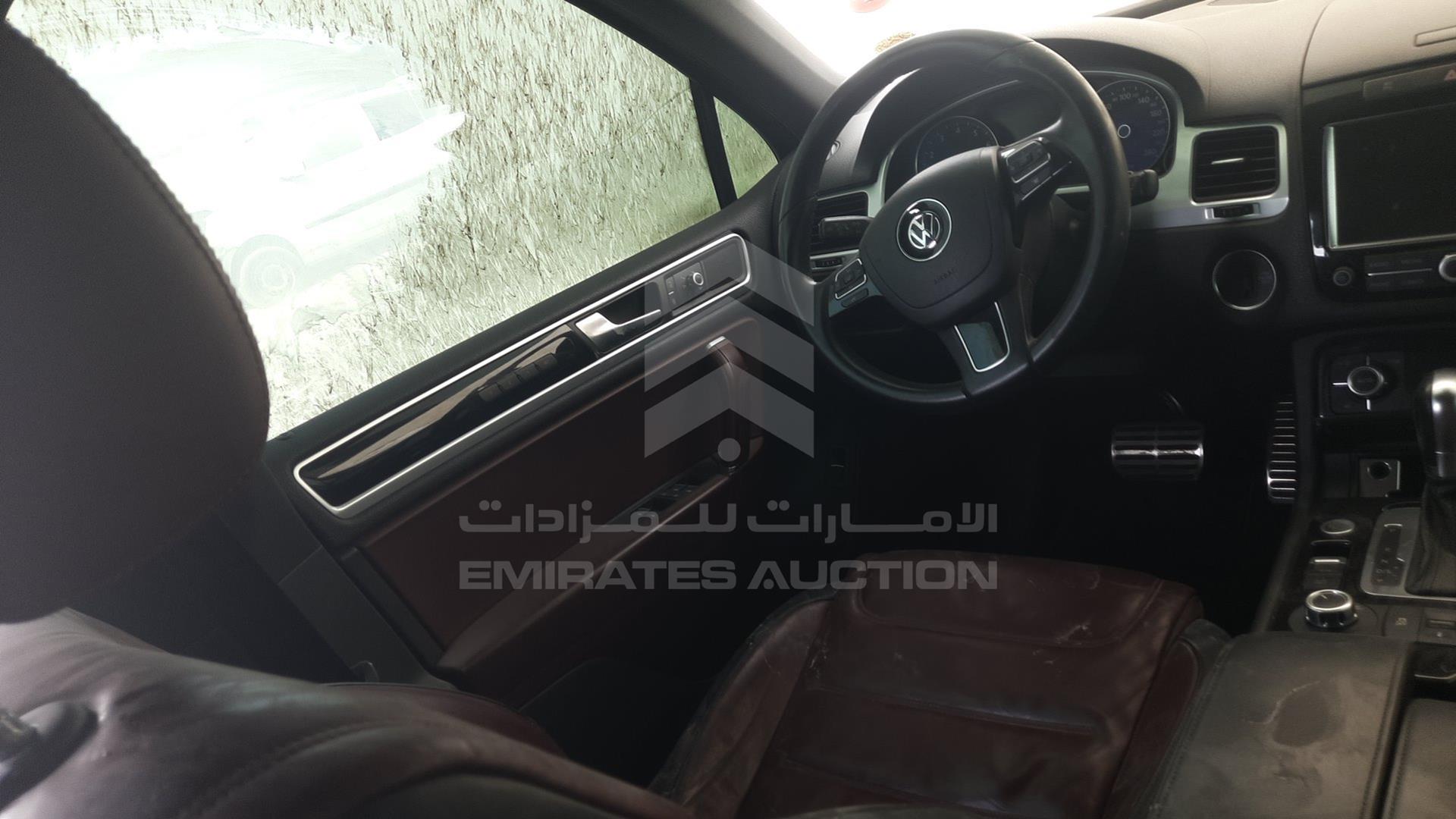 2013 VOLKSWAGEN TOUAREG VIN: WVGBD2BP7DD008254