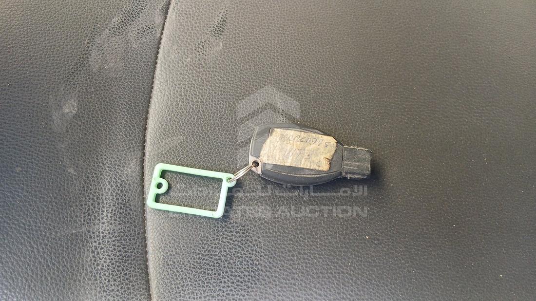 2015 Mercedes Vito — Keys — Photo 3