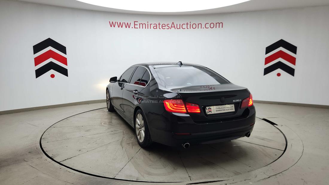 2013 BMW 535 i — Rear Left Angle — Photo 9