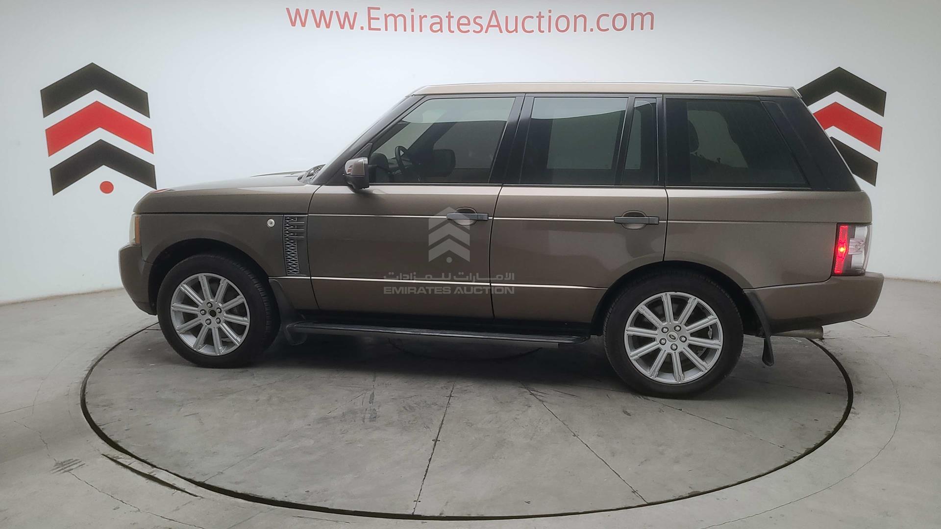 2011 RANGE ROVER VOGUE VIN: SALLMAME4BA335131