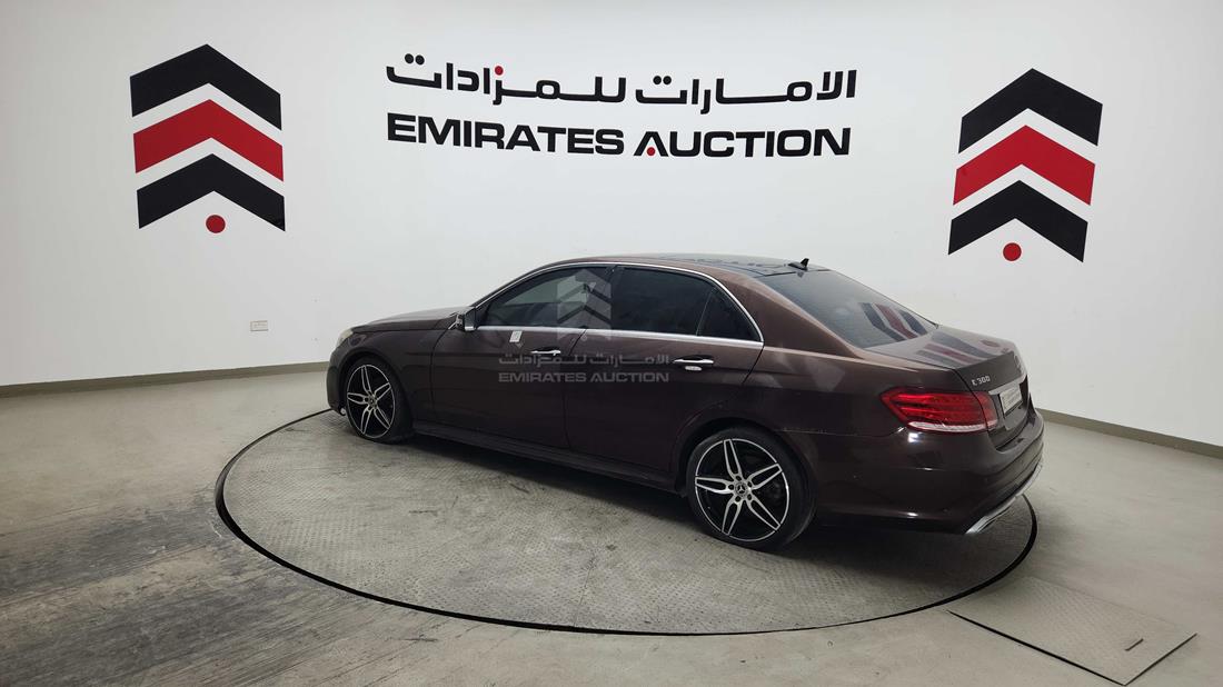 مرسيدس إى 300 2014 — الجانب الأيسر — صورة 38