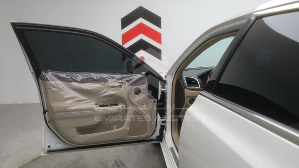 Chrysler 300 2014 2C3CCAAG4EH326882 Image 9