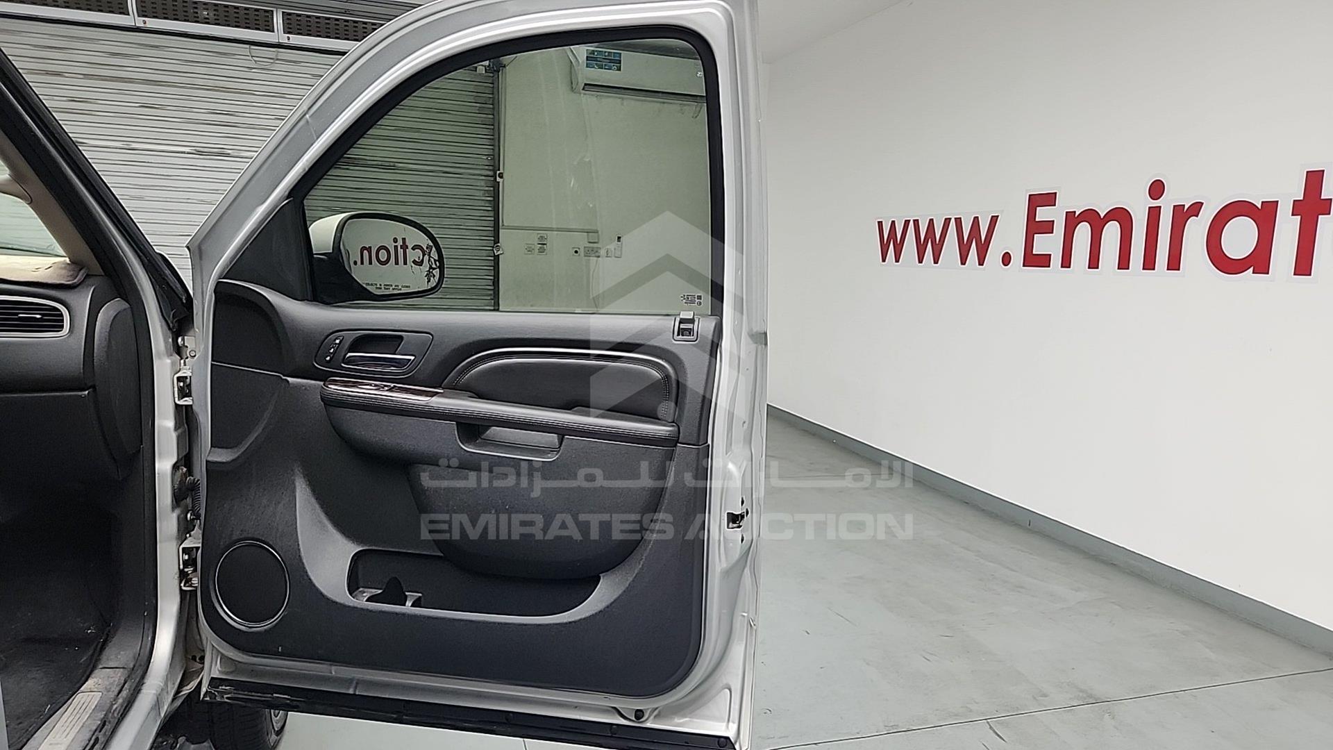 2011 GMC YUKON VIN: 1GKS2EEF0BR354052