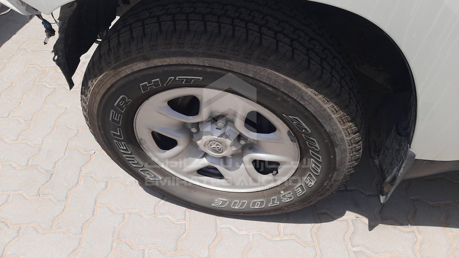 2011 TOYOTA LAND CRUISER VIN: JTMDU09J2B4035006