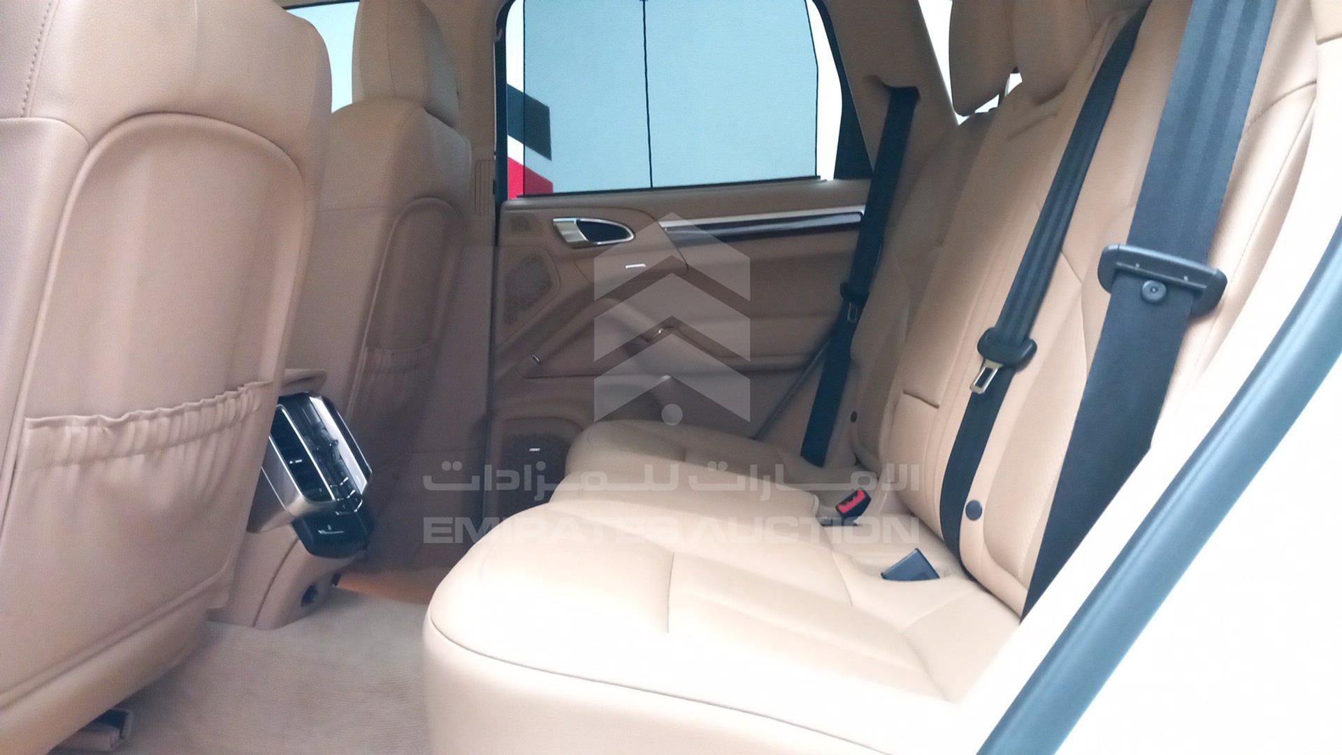 2013 PORSCHE CAYENNE VIN: WP1ZZZ92ZDLA83940
