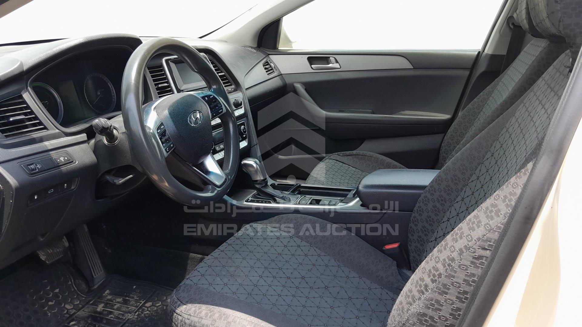 2019 HYUNDAI SONATA VIN: KMHE24133KA092956