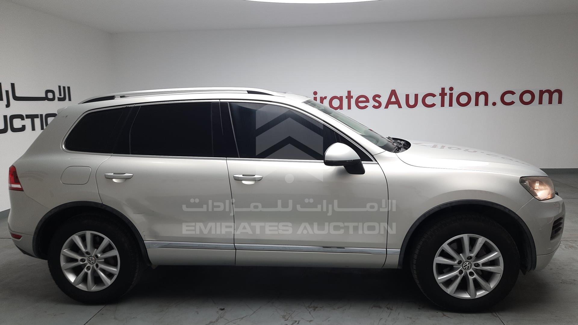 2014 VOLKSWAGEN TOUAREG VIN: WVGBC2BPXED006549