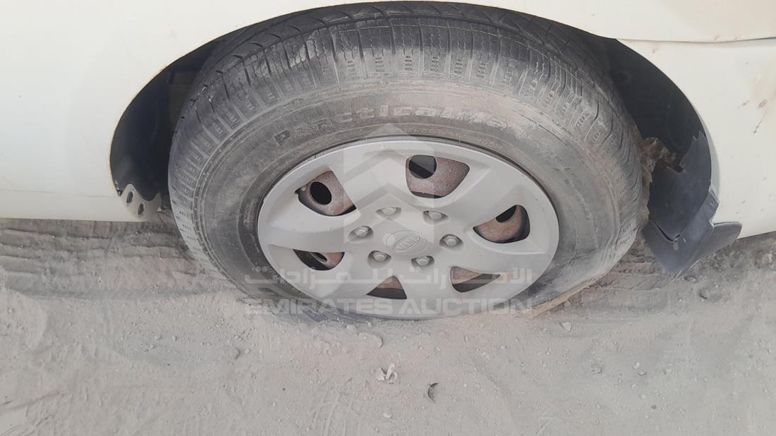 كيا كرنفال 2008 — الإطار الخلفي الأيسر — صورة 31