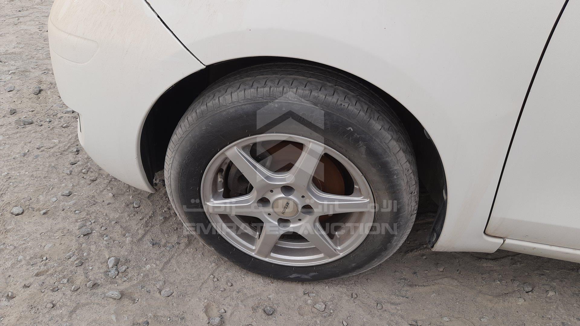 JTDKW923895125637 - 2009 Toyota Yaris - #424288