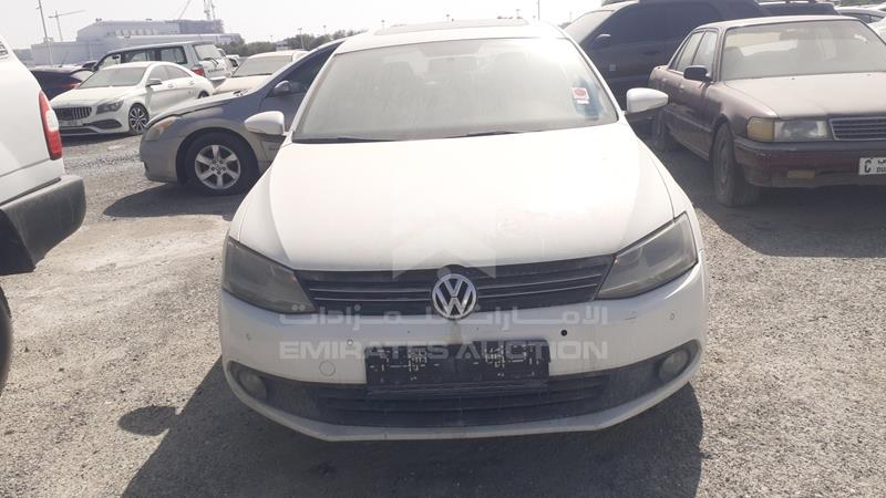 Volkswagen Passat 2012. Lot# 402904. VIN WVWSV116XCM092203. Photo 1