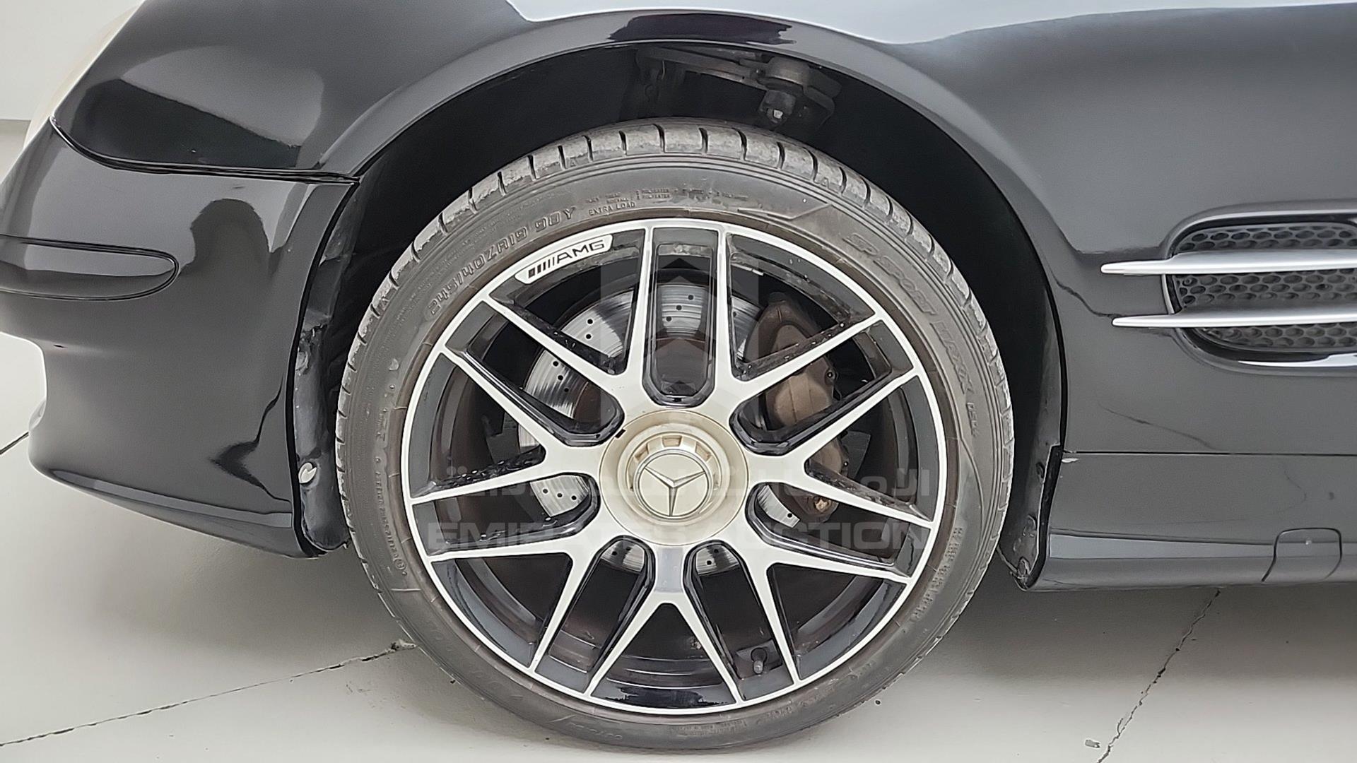 2007 MERCEDES SL 500 VIN: WDBSK71F37F122470