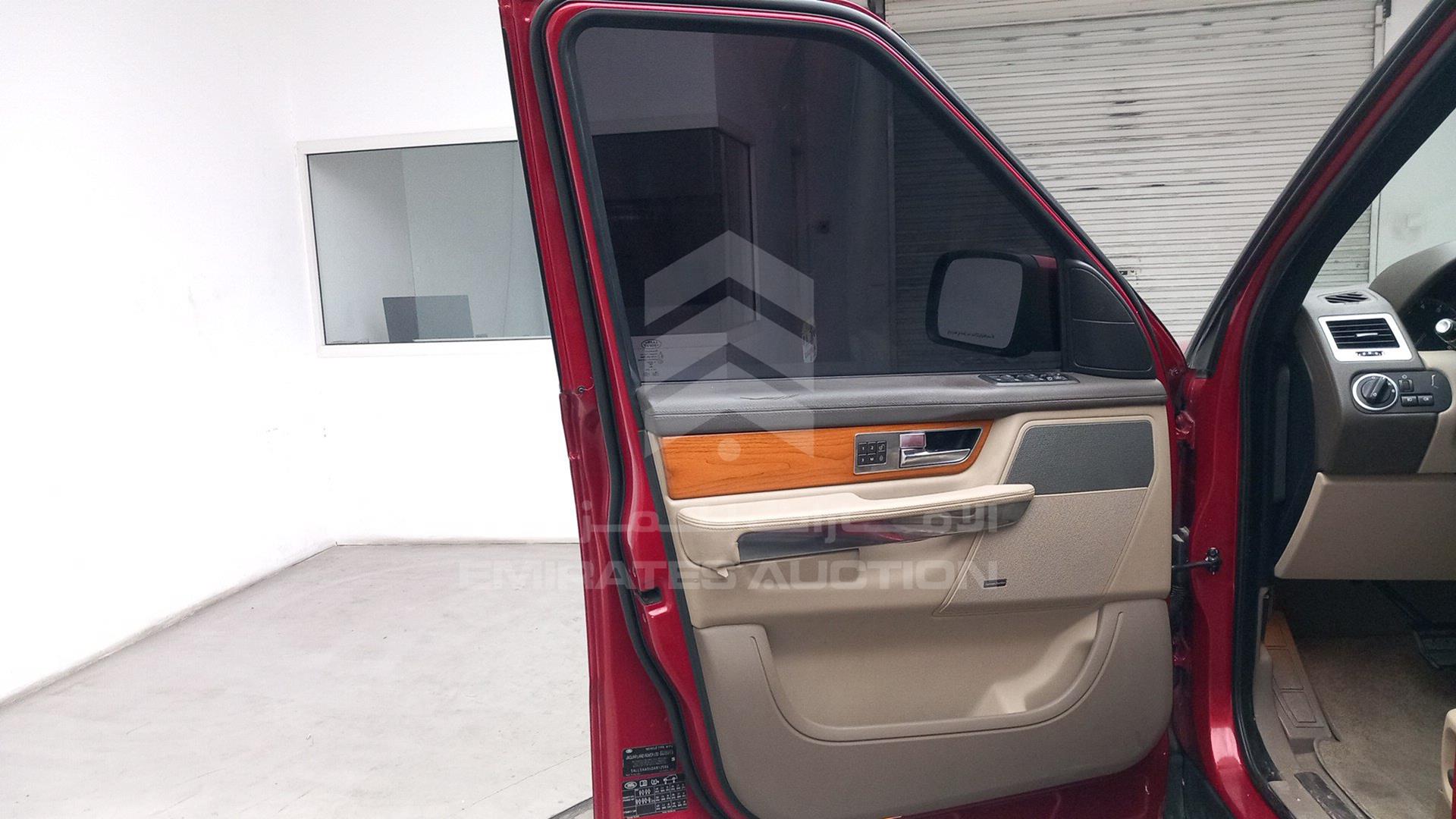 2013 RANGE ROVER SPORT VIN: SALLSAAD4DA812586