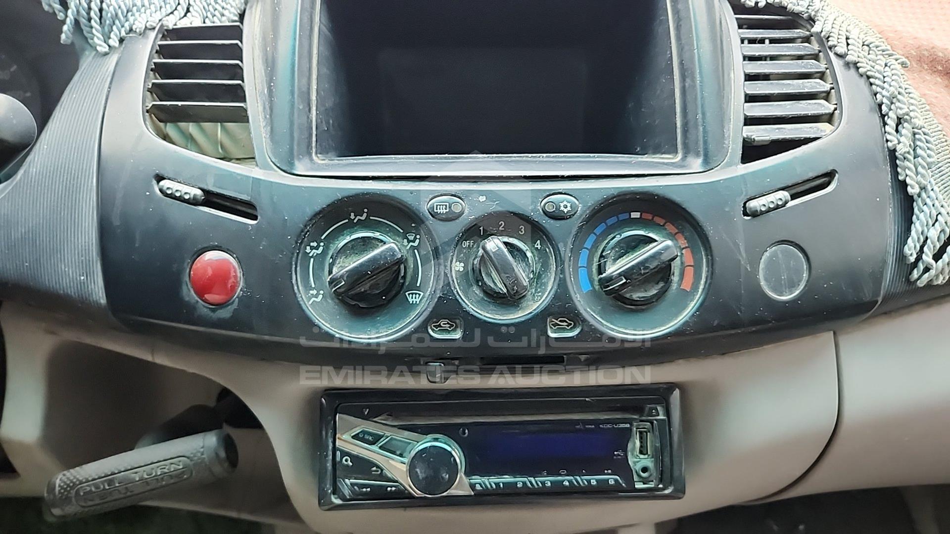 2013 MITSUBISHI L 200 VIN: MMBJNKA50DD021076