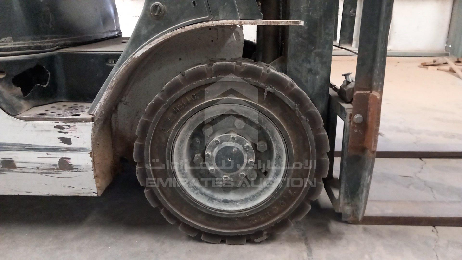 0 NISSAN FORKLIFT VIN: NP1F2-00310