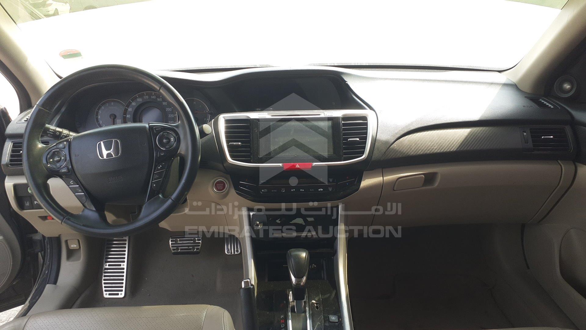 2017 HONDA ACCORD VIN: 1HGCR3695HA600918