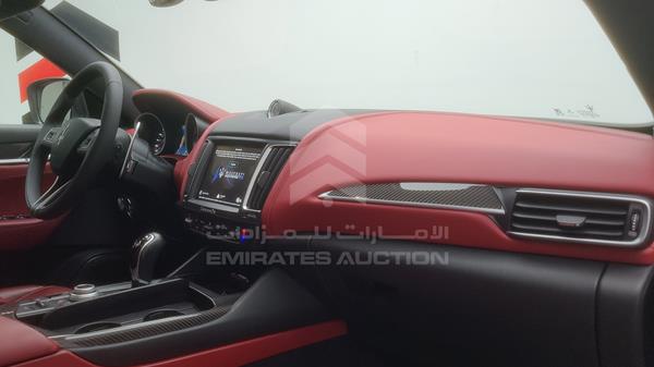 ZN6YU61F1JX277633 Maserati Levante
