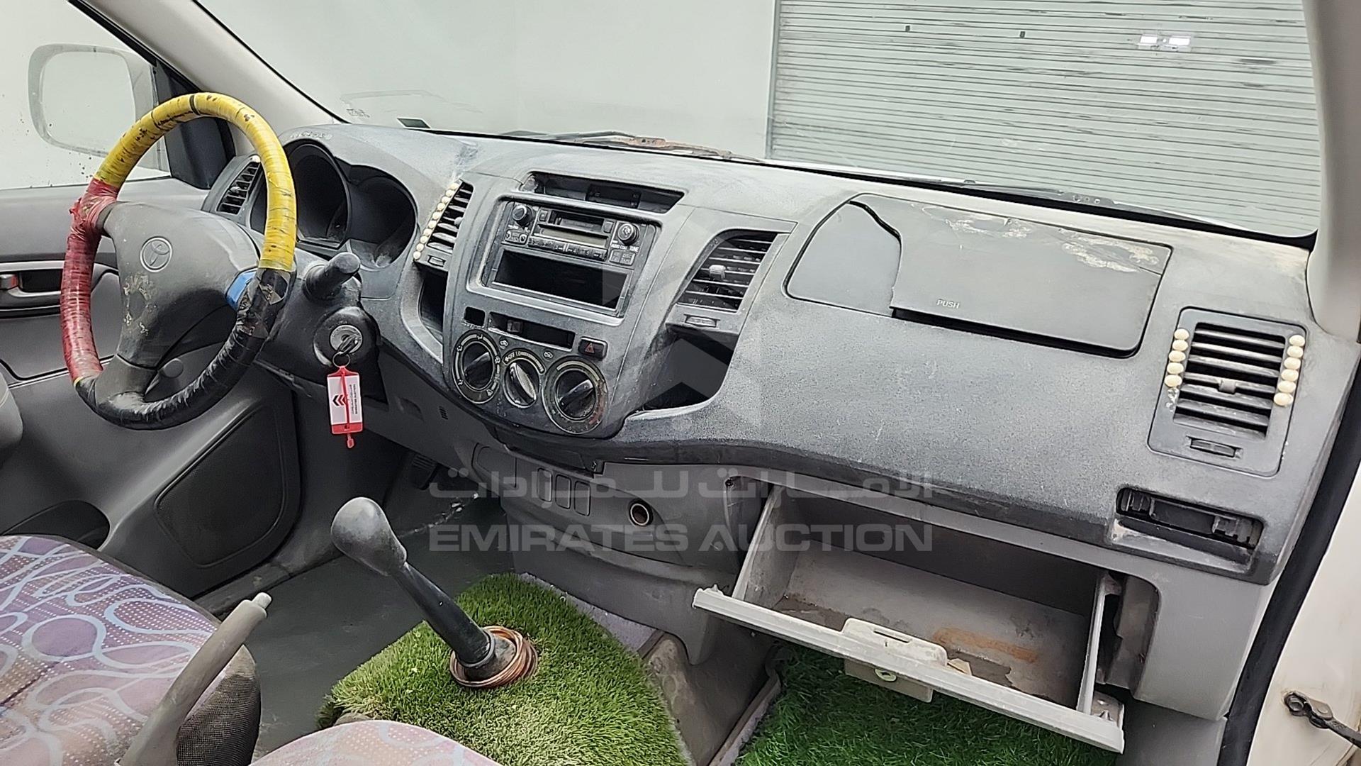 2007 TOYOTA HILUX VIN: MR0AX12G770006728