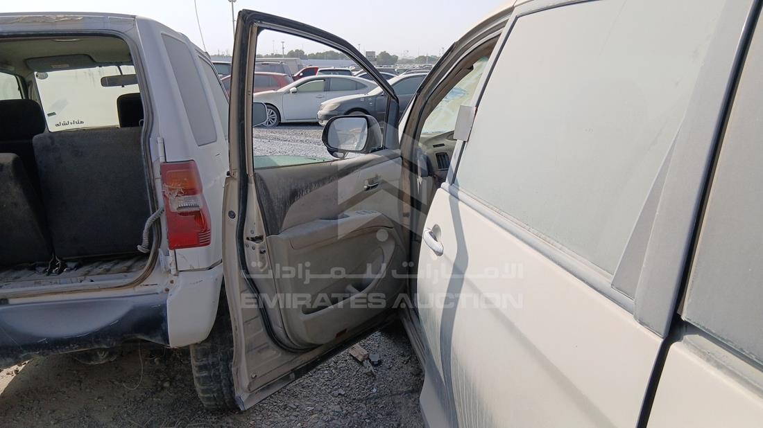 2008 Toyota Previa — Front Left Door — Photo 12