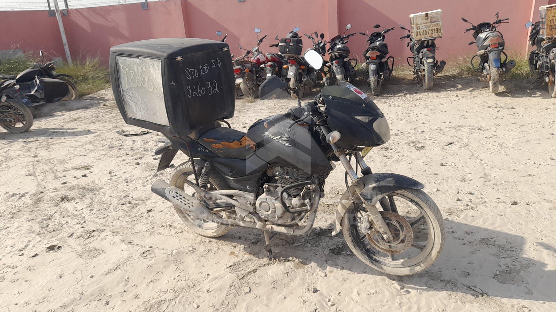 2014 BAJAJ PULSAR 180CC VIN: MD2A12DZ2ECK51155